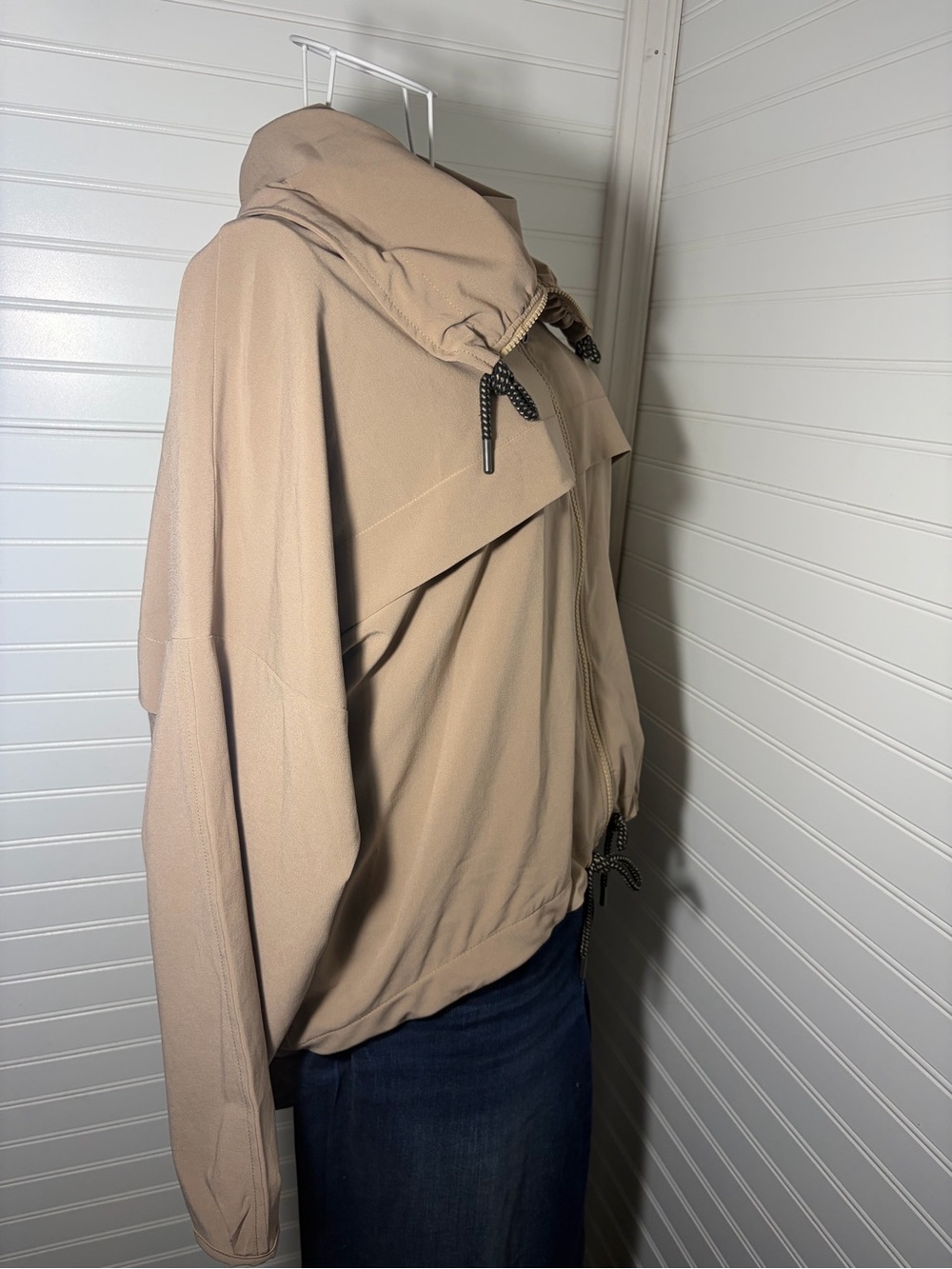 925fit Globetrotter Jacket in Latte - Picture 8 of 12